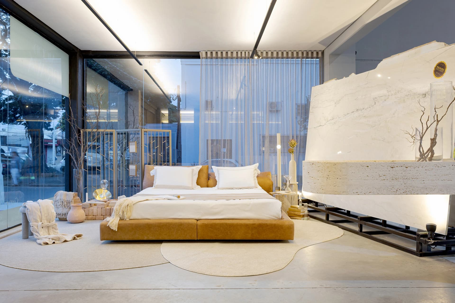 Vitrini Mood Bravá — Habitar o Silêncio por Renato Alencar