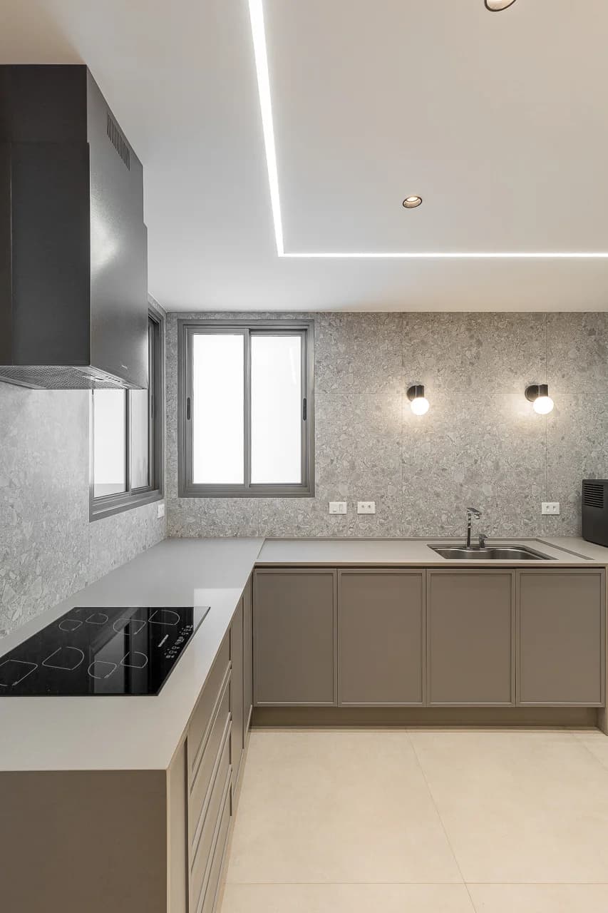 Apartamento AR — projeto residencial com pedras naturais, imagem 26 de 57