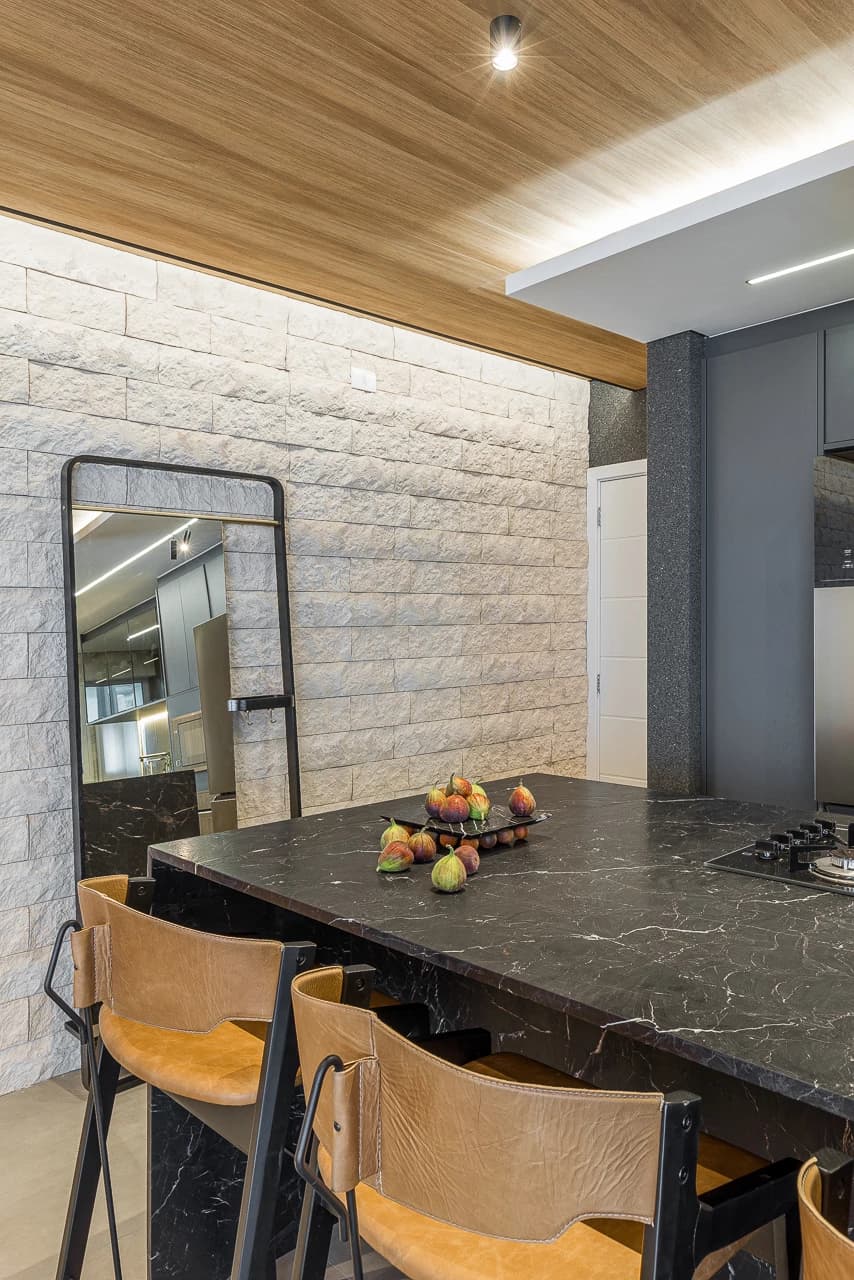 Apartamento RB — interior com Nero Michelangelo e Cristal de Quartzo, imagem 30 de 34